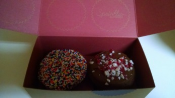 Sprinkles Cupcakes in their to-go box